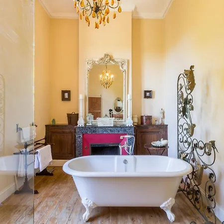 Port-sainte-foy-et-ponchapt Chateau Sleeps 29 Pool *